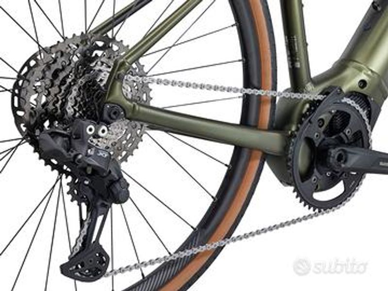 Used Giant Revolt E+ 1 2025 Road & Gravel, Green — image 4 of 6