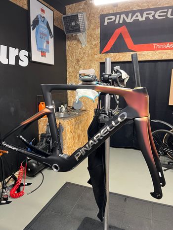 Used Pinarello Dogma F My2025 Frameset 2025 Road & Gravel, Black — image 4 of 4