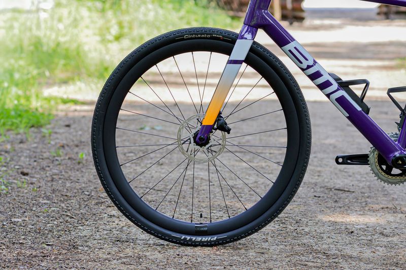 Used BMC Kaius 01 THREE 2024 2024 Road & Gravel, Purple — image 9 of 17
