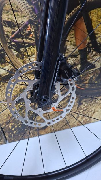 Used Specialized Tarmac SL7 Sport - Shimano 105 2024 2024 Road & Gravel, Negro — image 9 of 14