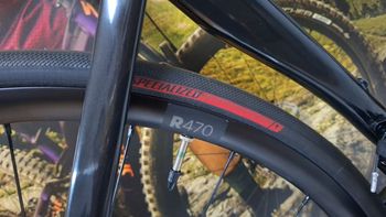 Used Specialized Tarmac SL7 Sport - Shimano 105 2024 2024 Road & Gravel, Negro — image 13 of 14