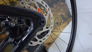 Used Specialized Tarmac SL7 Sport - Shimano 105 2024 2024 Road & Gravel, Negro — image 5 of 14