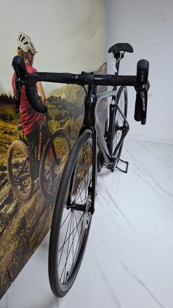 Used Specialized Tarmac SL7 Sport - Shimano 105 2024 2024 Road & Gravel, Negro — image 12 of 14