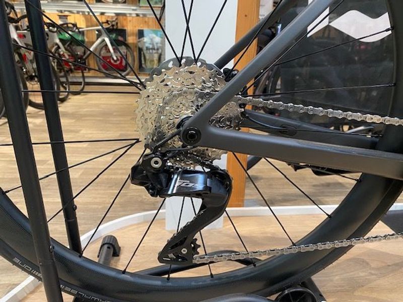 Gebrauchtes Scott Addict RC 30 2025 Road & Gravel, Schwarz — Bild 6 von 8