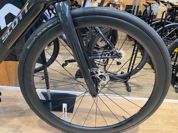 Gebrauchtes Scott Addict RC 30 2025 Road & Gravel, Schwarz — Bild 4 von 8