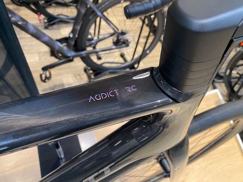 Gebrauchtes Scott Addict RC 30 2025 Road & Gravel, Schwarz — Bild 7 von 8