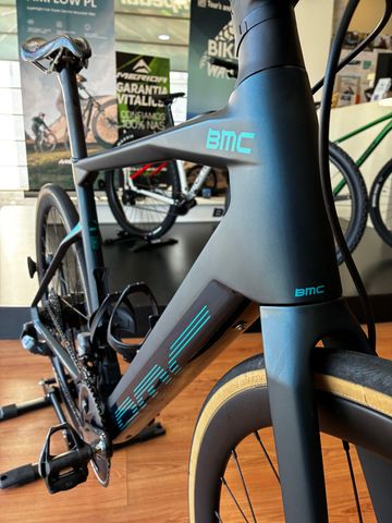 Used BMC Roadmachine AMP ONE 2023 2023 Road & Gravel, Blue — image 8 of 9