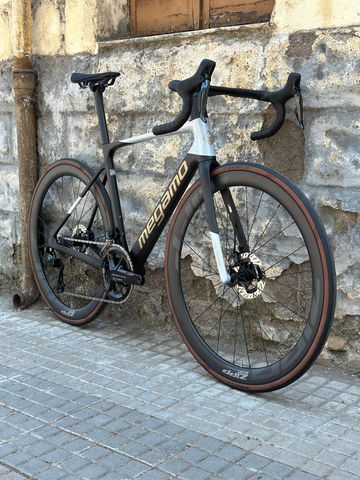 Megamo Raise Shimano Dura Ace Di2 2025 Road & Gravel usato