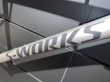 Specialized Tarmac SL8 SWORKS Frameset Frameset 2025 Road & Gravel usato, Grigio chiaro — immagine 6 di 9