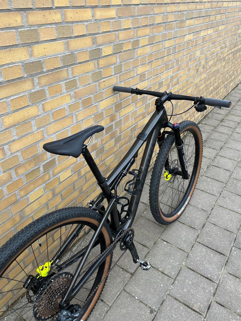 Used Specialized S-Works Epic 2018 2018 Mountainbike, Black — image 2 of 7