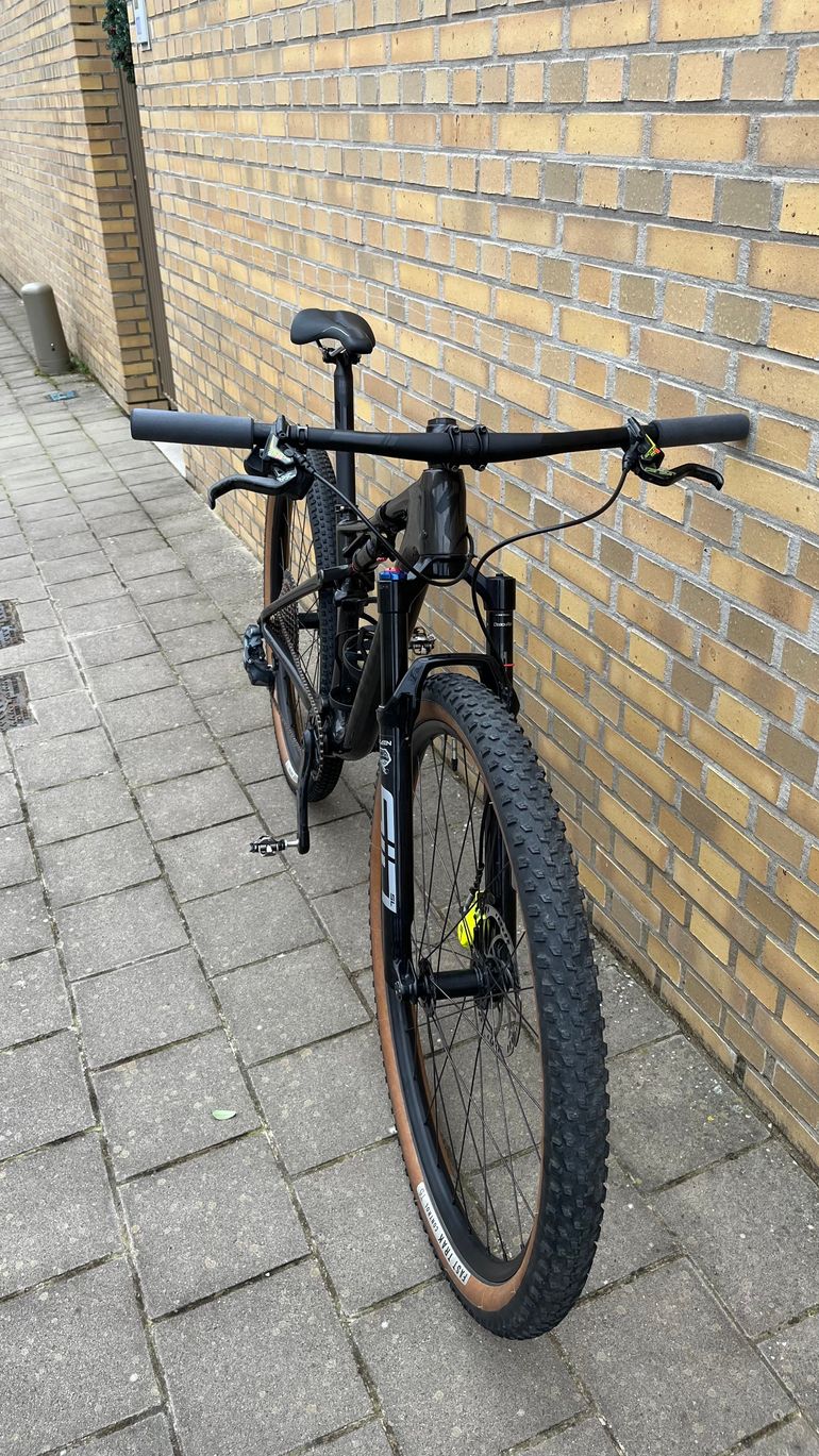 Used Specialized S-Works Epic 2018 2018 Mountainbike, Black — image 5 of 7