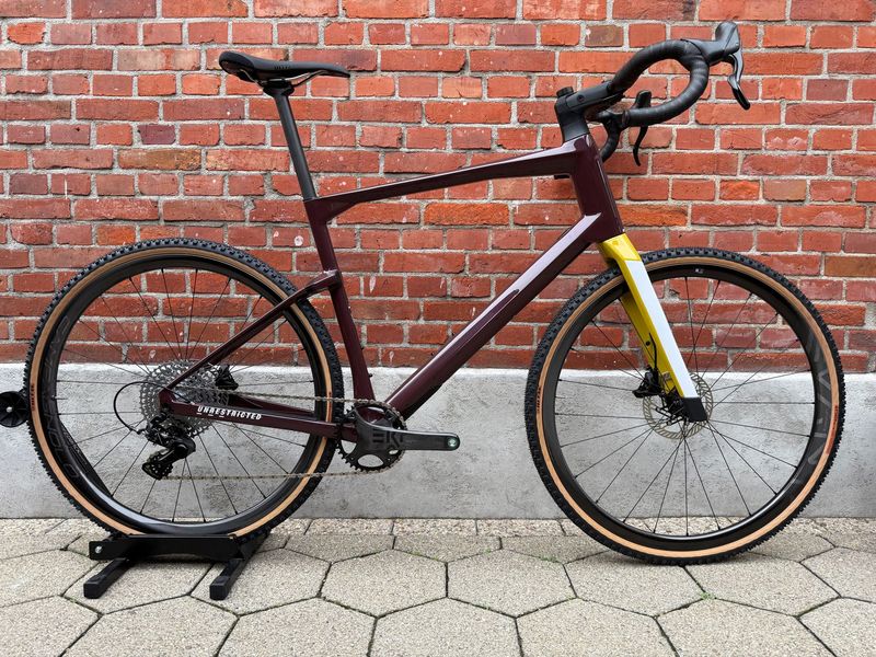 Gebrauchtes BMC NEW! BMC URS 01 Three Gravel Carbon/Campagnolo Ekar 1x13/Size XL/Levante Crb 2024 Road & Gravel
