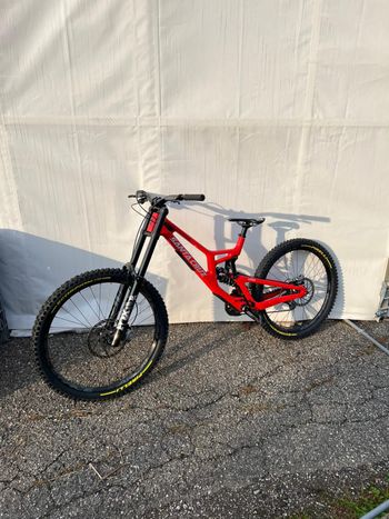 Used Santa-Cruz Downhill Bikes for sale | 70% off new | buycycle