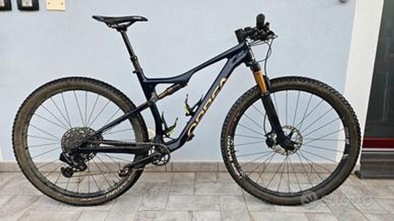 Used Orbea Oiz M-Pro 2021 2021 Mountainbike, Azul — image 1 of 3