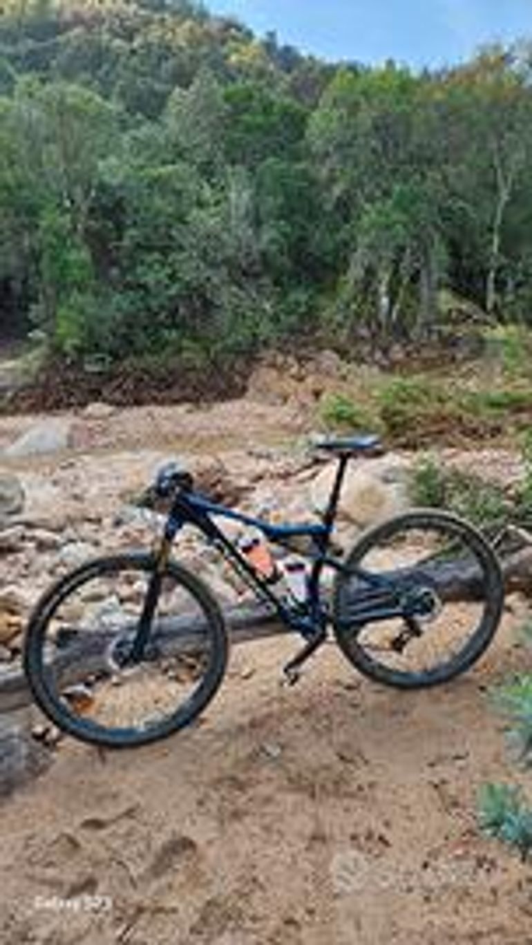 Used Orbea Oiz M-Pro 2021 2021 Mountainbike, Azul — image 3 of 3