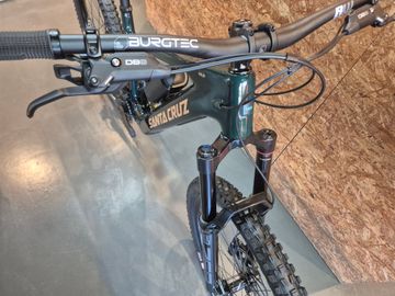 Käytetty Santa Cruz Vala 2026 Mountainbike — kuva 4 / 6