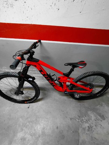 Used Trek Slash SRAM GX Eagle 2021 Mountainbike, Red — image 1 of 14