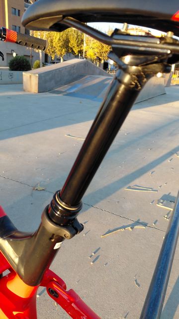 Used Trek Slash SRAM GX Eagle 2021 Mountainbike, Red — image 12 of 14