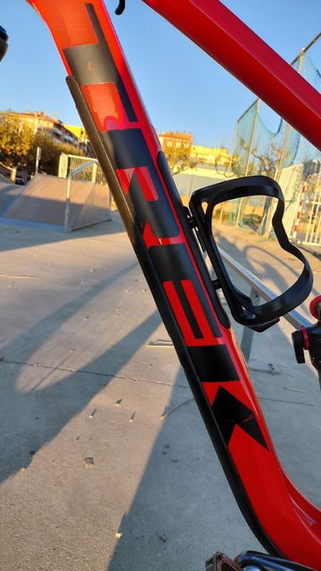 Used Trek Slash SRAM GX Eagle 2021 Mountainbike, Red — image 11 of 14
