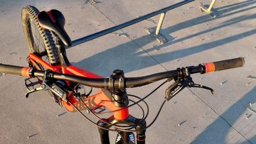 Used Trek Slash SRAM GX Eagle 2021 Mountainbike, Red — image 6 of 14