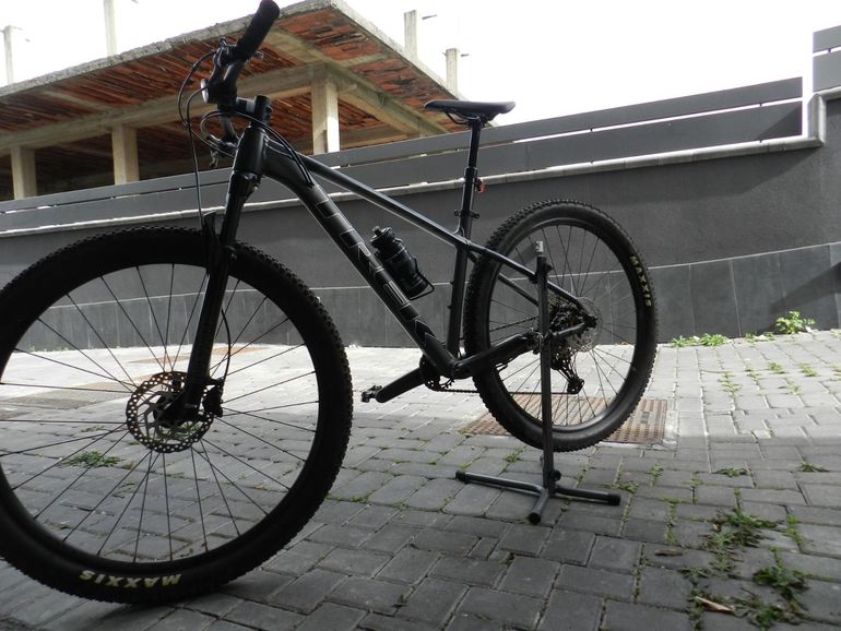 Used Trek X-caliber Shimano Deore XT 2023 Mountainbike — image 2 of 6