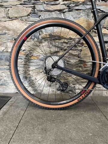 Gebrauchtes Pinarello Granger X1 Disc 2024 2024 Road & Gravel, Schwarz — Bild 2 von 6