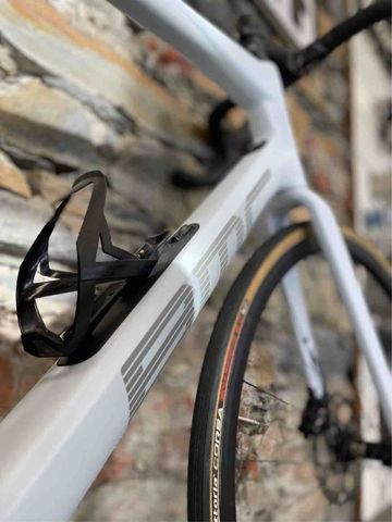 Used BMC Roadmachine FOUR 2024 2024 Road & Gravel, White — image 3 of 5