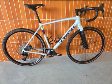 Trek Checkpoint SRAM Apex 2025 Road & Gravel usato