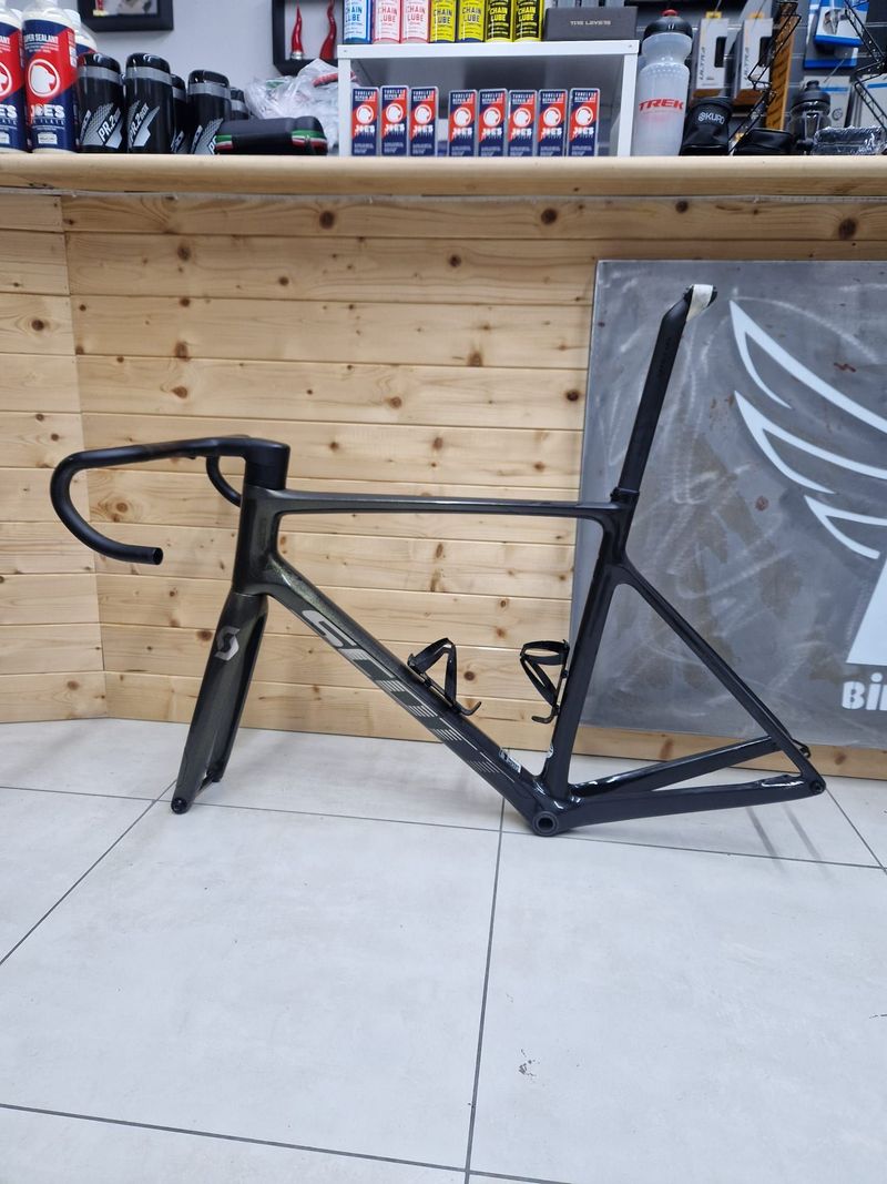 Tweedehands Scott Addict RC 40 2022 Frameset 2022 Road & Gravel