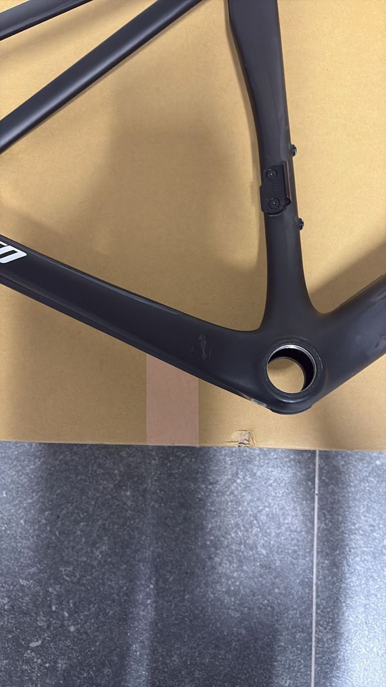 Used Specialized S-Works Tarmac SL7 - Shimano Dura-Ace Di2 2023 Frameset 2023 Road & Gravel, Black — image 6 of 9