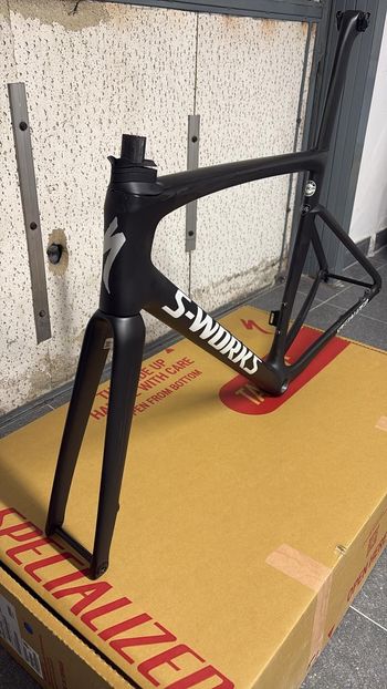 Used Specialized S-Works Tarmac SL7 - Shimano Dura-Ace Di2 2023 Frameset 2023 Road & Gravel, Black — image 3 of 9