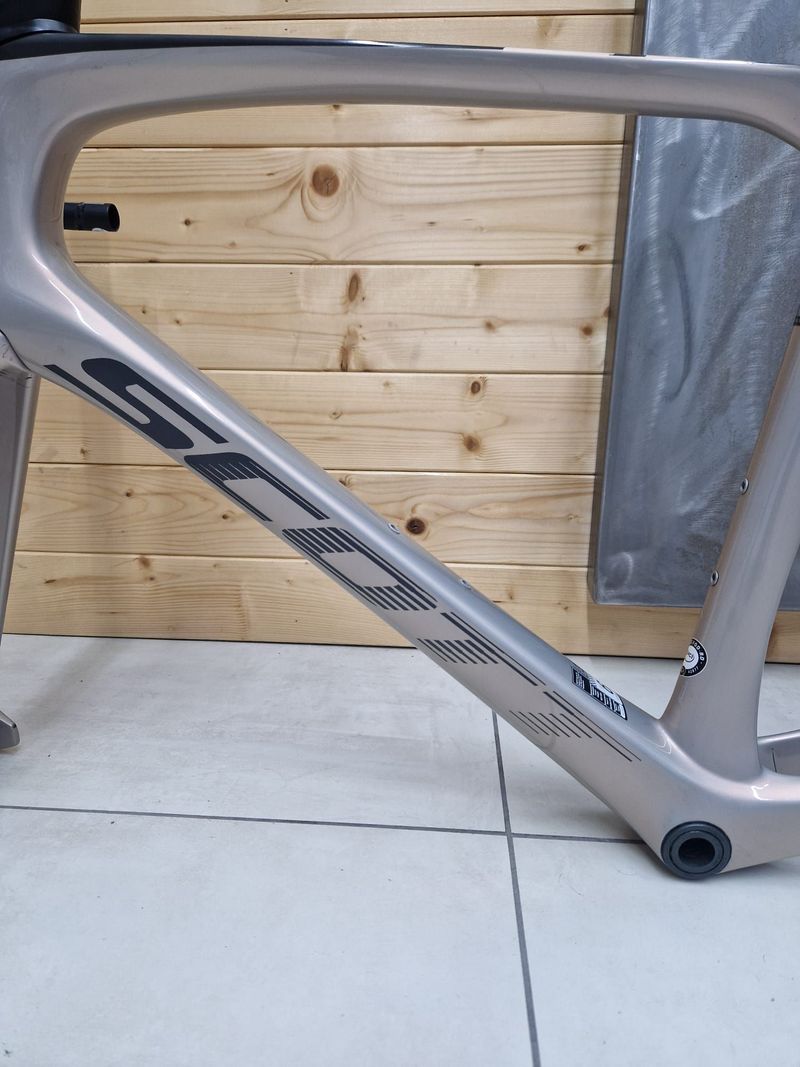 Used Scott Foil RC 30 2022 Frameset 2022 Road & Gravel, Light Gray — image 8 of 8