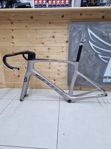 Used Scott Foil RC 30 2022 Frameset 2022 Road & Gravel, Light Gray — image 7 of 8