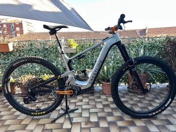 Crestline, RS180 Silver Edition