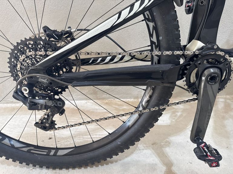 Used Specialized Enduro Expert Carbon 2014 2014 Mountainbike, White, 26 — image 3 of 3