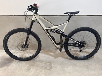 Used Specialized Enduro Expert Carbon 2014 2014 Mountainbike, White, 26 — image 2 of 3