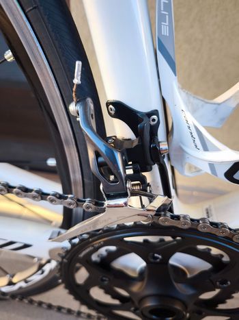 Used Specialized Tarmac SL4 Comp Ultegra 2014 2014 Road & Gravel, White — image 9 of 35