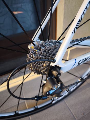 Used Specialized Tarmac SL4 Comp Ultegra 2014 2014 Road & Gravel, White — image 3 of 35