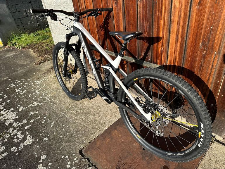 Used Canyon Strive CFR 9.0 Team 2019 2019 Mountainbike — image 2 of 10