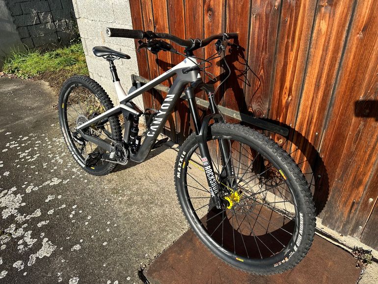 Used Canyon Strive CFR 9.0 Team 2019 2019 Mountainbike — image 1 of 10