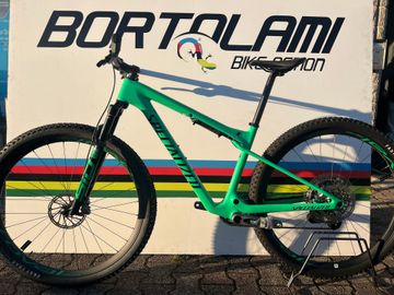 Tweedehands Specialized Epic World Cup Expert 2024 2024 Mountainbike — afbeelding 2 van 8