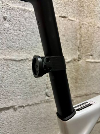 Used Canyon Ultimate CF SLX 8 AXS 2025 2025 Road & Gravel, White — image 5 of 18