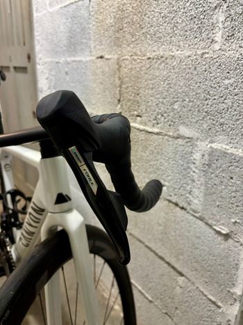 Used Canyon Ultimate CF SLX 8 AXS 2025 2025 Road & Gravel, White — image 9 of 18