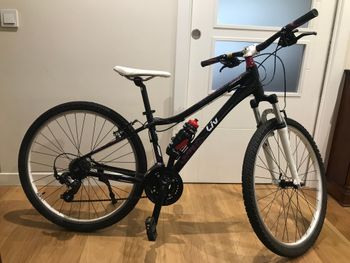 Used Giant Enchant 2 (2015) 2014 2014 Mountainbike, Black, 26 — image 6 of 8