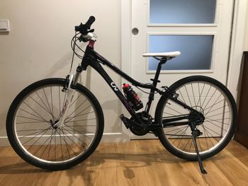 Used Giant Enchant 2 (2015) 2014 2014 Mountainbike, Black, 26 — image 2 of 8