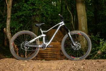 Scott, Genius LTD