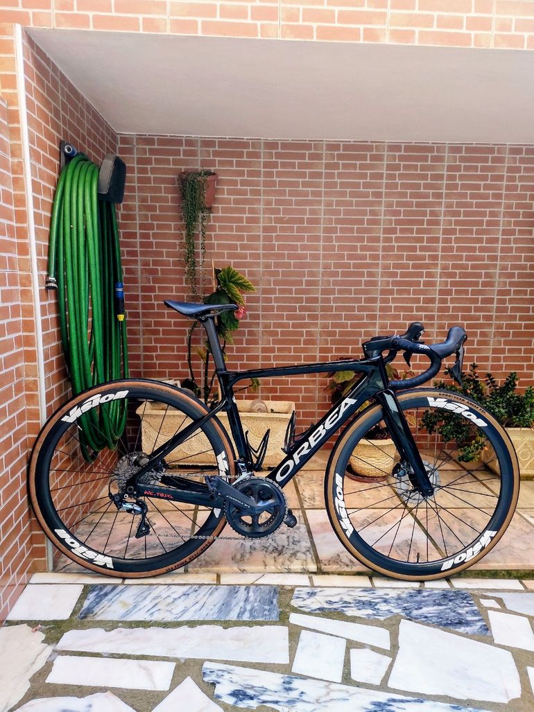 Used Orbea ORCA M20LTD-D 2020 2020 Road & Gravel, Schwarz — image 1 of 6
