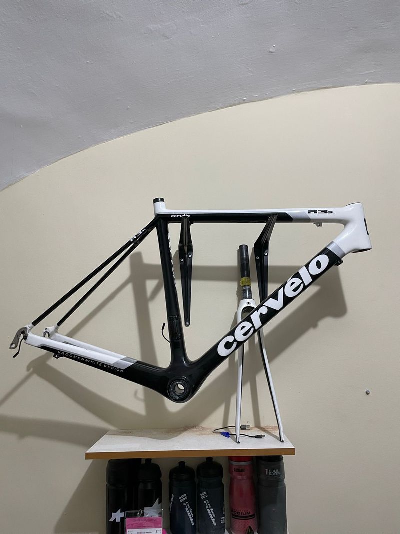 Cervélo R3 SL 2015 Road & Gravel usato, Nero — immagine 1 di 15