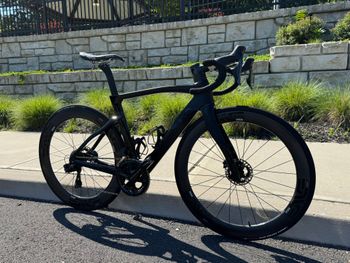 Used Pinarello Dogma F Disc 2023 - Dura Ace Di2 9200 (size 51.5cm) 2022 Road & Gravel