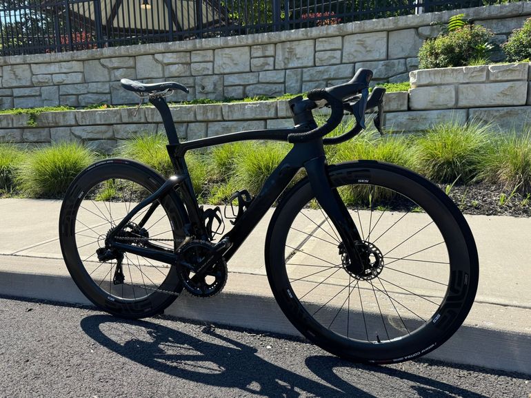 Used Pinarello Dogma F Disc 2023 - Dura Ace Di2 9200 (size 51.5cm) 2022 Road & Gravel, Black — image 1 of 24